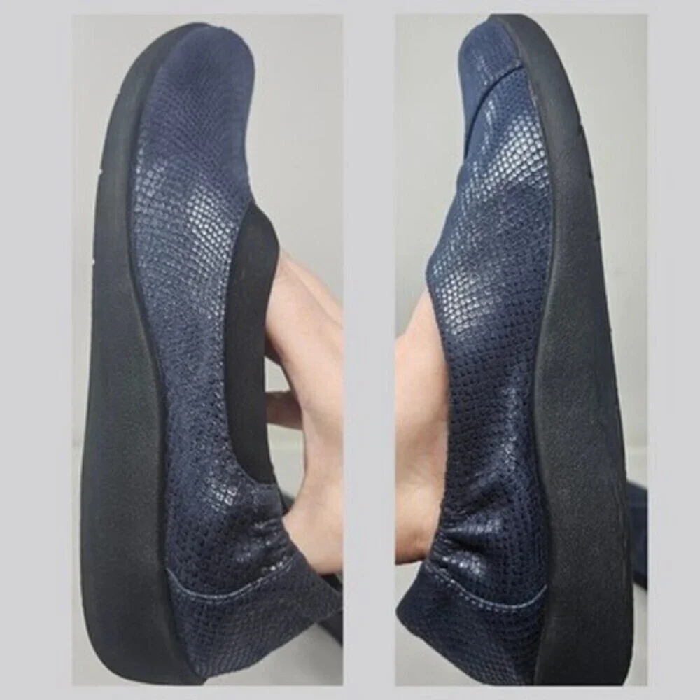 Comfort Slip-On Flats in Navy Blue